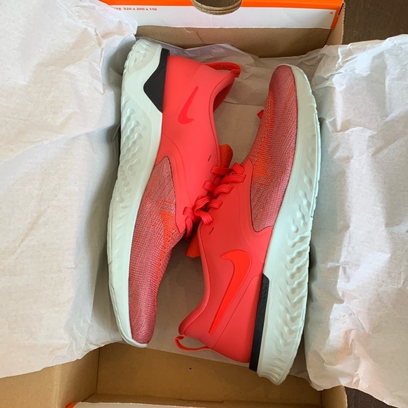 NEW NEW NEW NWT Nike Odyssey React 2 Flyknit Sneakers - Picture 3 of 4